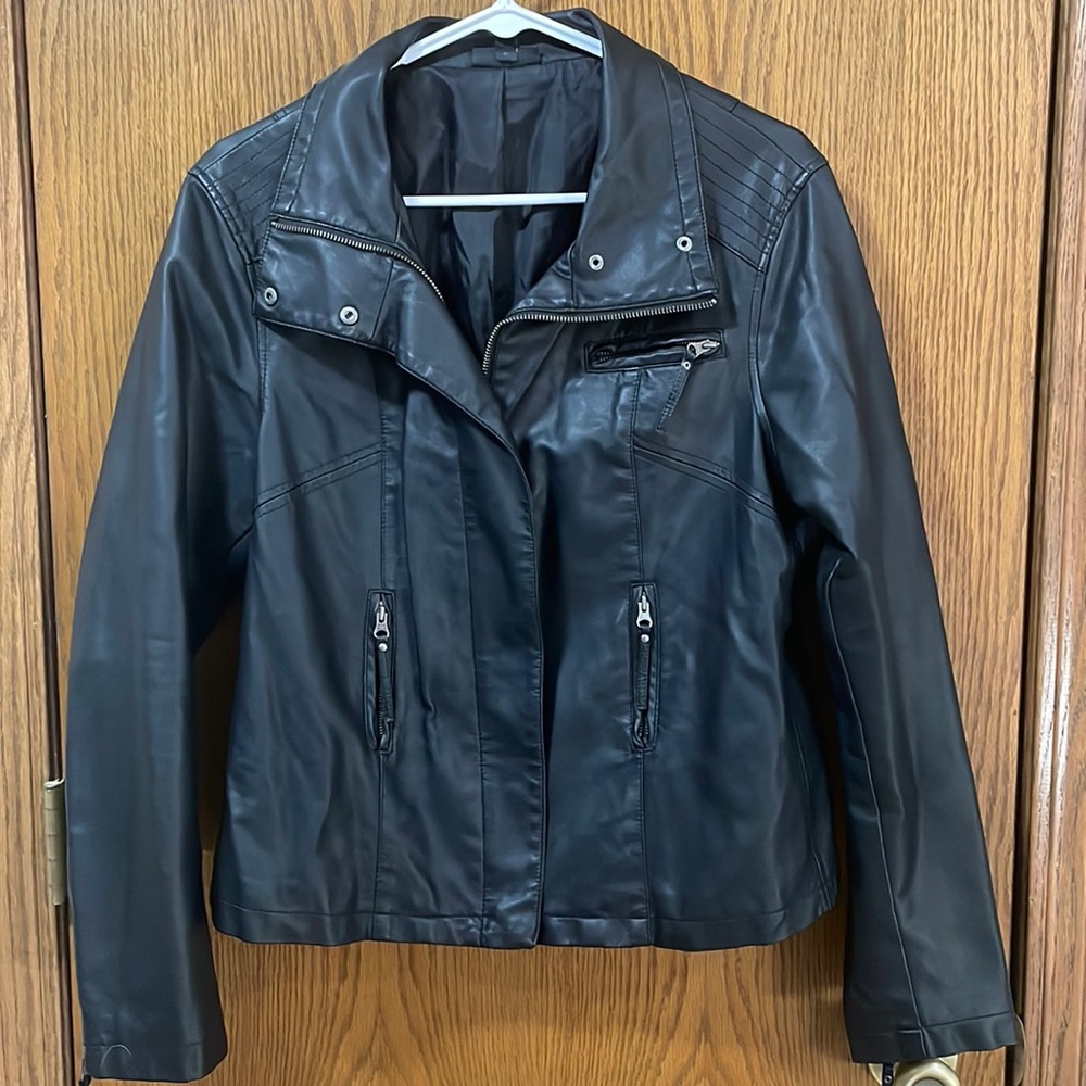 Apt 9 black faux leather jacket